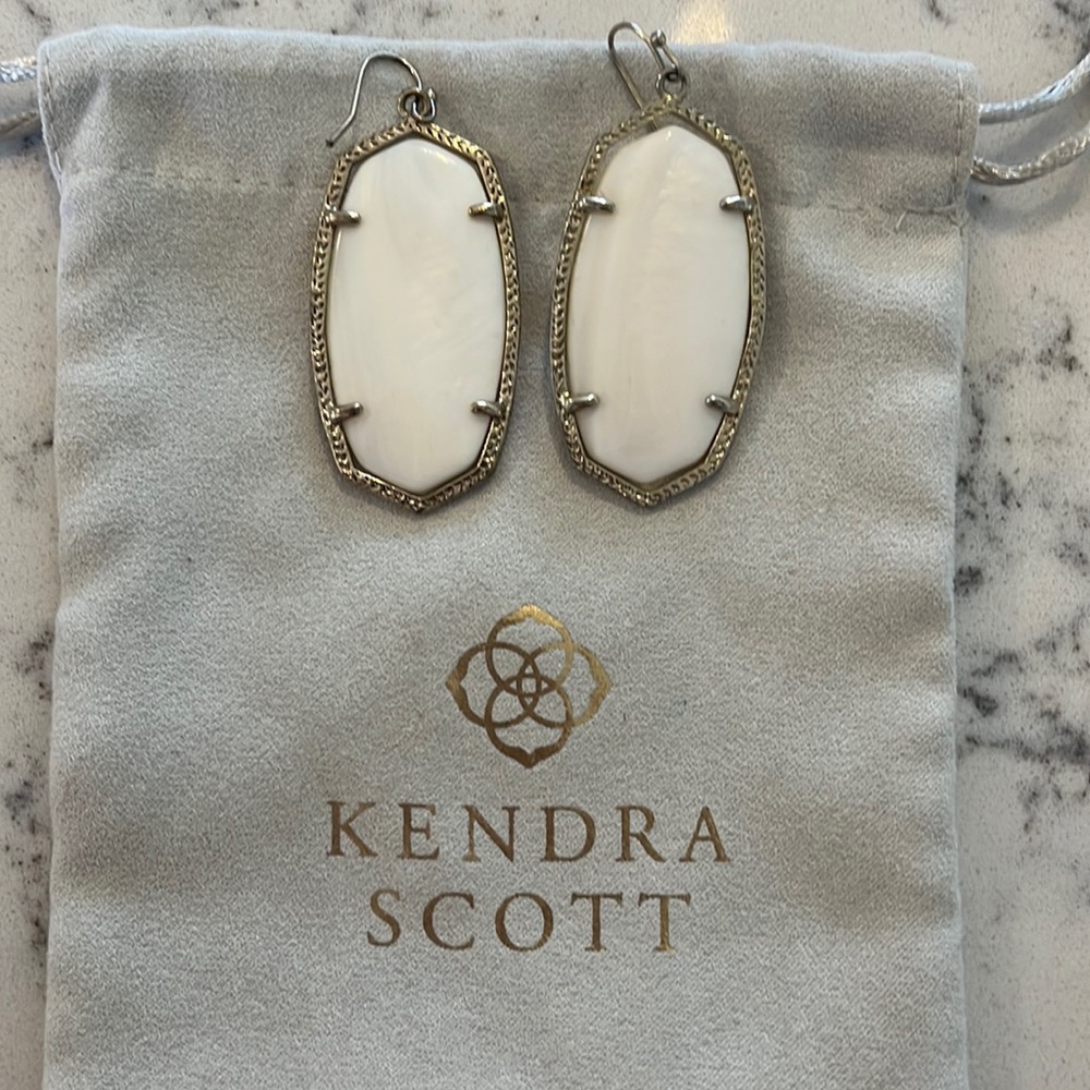 Kendra Scott Danielle earrings